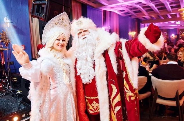 Дед Мороз встречает гостей в Минск Марриотт